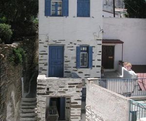 3-level doll house in Kea Ioulida/Chora, Cyclades Ioulida Greece