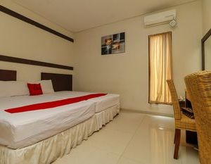 RedDoorz @ Cikeas Sentul Bogor Indonesia
