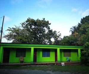 Cabinas Rhode island Cahuita Costa Rica