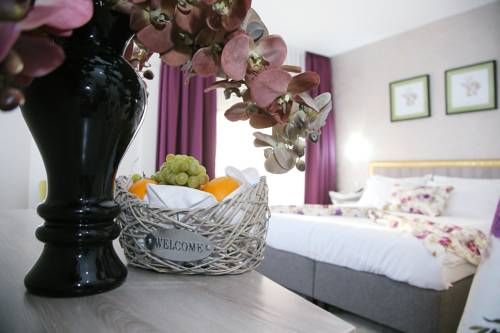 Hotel Photo 10