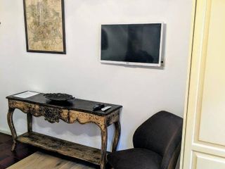 CoHome Downtown and quiet art apartment