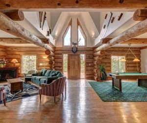 Chalet Bois Jolit by Location4Saisons Mont Tremblant Canada