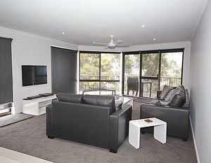 Skyline, Unit 8/12 Thurlow Avenue Nelson Bay Australia