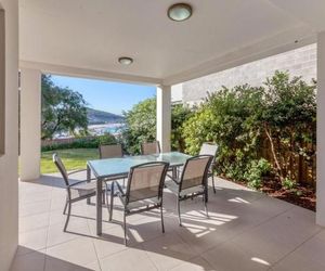 Beach House, Pacific Road, 1/20 Fingal Bay Australia
