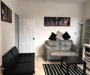 BEAUTIFUL HOME, NEWLY REFURBISHED, 3 BEDROOM HOUSE near Alton Towers, Wedgwood museum, Universities Newcastle-under-Lyme United Kingdom