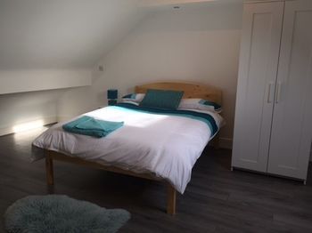 Host Liverpool – Rooms in a spacious CoLiving and CoWorking home with garden, and parking close to centre