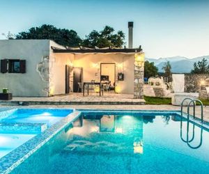 Minoas Villa Kalives Greece
