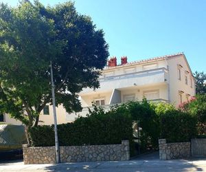 Apartments Kraljić I Baska Croatia