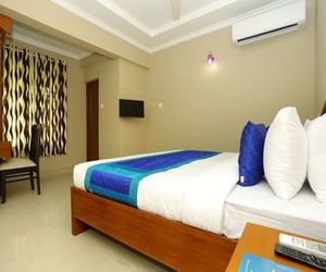 OYO Flagship 240 Southern Railway Station Kochi India