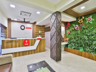Hotel pic OYO 15378 Ratna Palace
