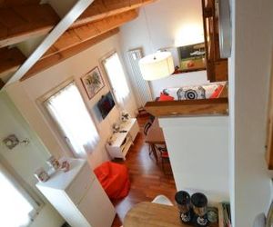 CHEZ LA REINE .....unidea di CHALET IN CITTA Vicenza Italy