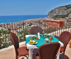 Vacation Service - Ponente e Levante Cefalu Italy