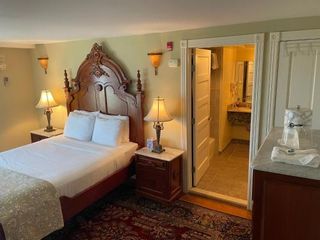Фото отеля Laingdon Hotel