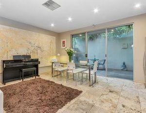 Contemporary Townhouse In Adelaide City Adelaide Australia