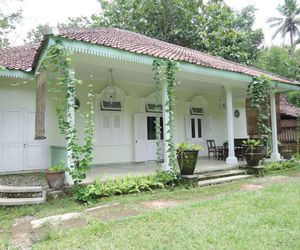 BUMAYASASTA - VILLA KOLONIAL Magelang Indonesia