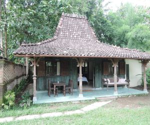 BUMAYASASTA - RUMAH JOGLO 1 Magelang Indonesia