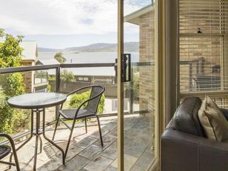 Фото отеля Caribou 3 - Modern & spacious with views over Lake Jindabyne