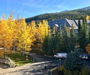 The Best Top Floor Ski-in/Ski-out at the Aspens Whistler Canada
