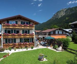 Alpenflair Ferienwohnungen Gästehaus Tepferdt Oberstdorf Germany