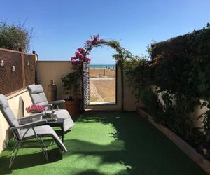 Beach flat with garden Castelldefels Spain