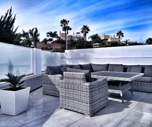 Luxury newly renovated townhouse. Fanabe Spain