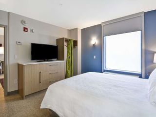 Hotel pic Home2 Suites by Hilton Columbus Airport East Broad