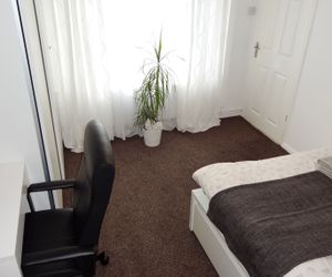 Double room in welcoming home Nottingham United Kingdom