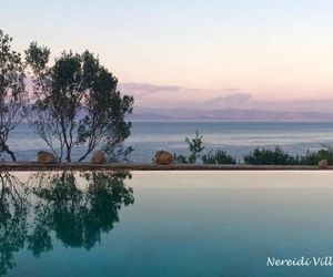 Nereidi Pool Villas Tranakatika Greece