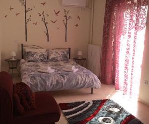 Sunny apartment Alimos Greece