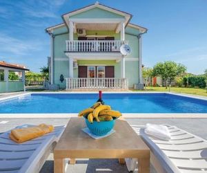 Six-Bedroom Holiday Home in Kapelica Arsia Croatia