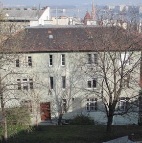 NearBy Hotel