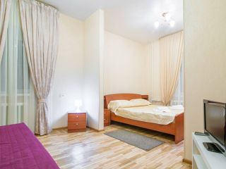 Невский пр 54 у Елисеевского 1к квартира