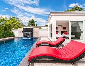 Luxury Pool Villa 54 4BR 8-10 persons Pattaya Thailand