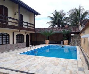Conforto na praia Caraguatatuba Brazil
