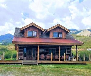 Schoolhouse Cabin Gardiner United States