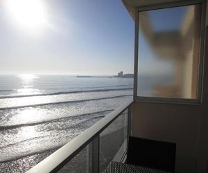 Apartment Studio avec balcon facer mer Les Sables-dOlonne France