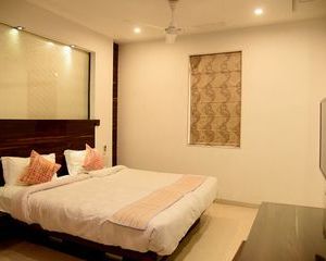 OYO 9536 Bee For Home Stay Delhi City India