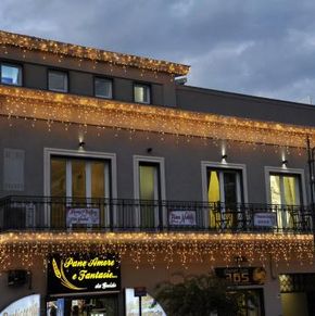 NearBy Hotel
