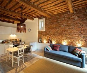 Casa Nora Lucca Italy
