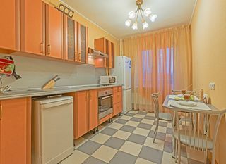 Отличная квартира у метро Академическая!