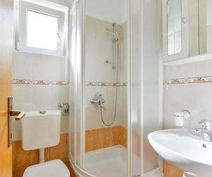 Apartment house Inga Vir Croatia