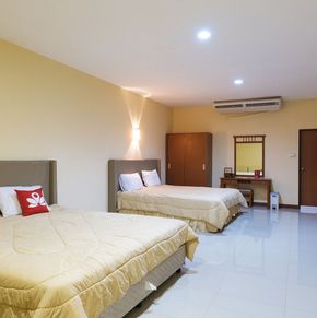 NearBy Hotel