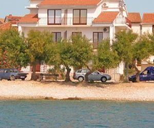 Apartments Ivana Primosten Croatia