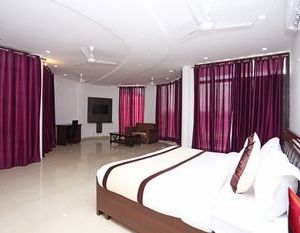 OYO 10198 Hotel Aris Lucknow India