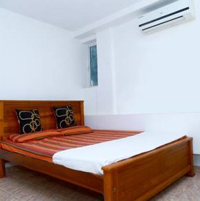 NearBy Hotel