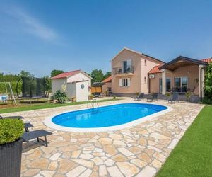 Luxurious holiday home in Policnik with Swimming Pool Polesnik Croatia