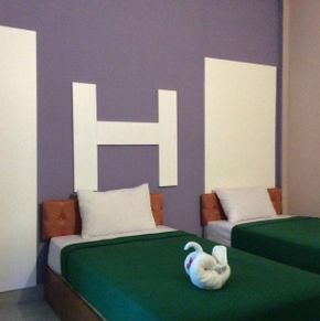 NearBy Hotel