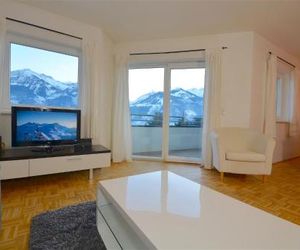 Apartment Panoramic View by Alpen Apartments Piesendorf Austria