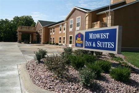Photo of Bw Plus Midwest Inn & Suites