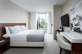 TRYP BY WYNDHAM MIAMI BAY HARBOR